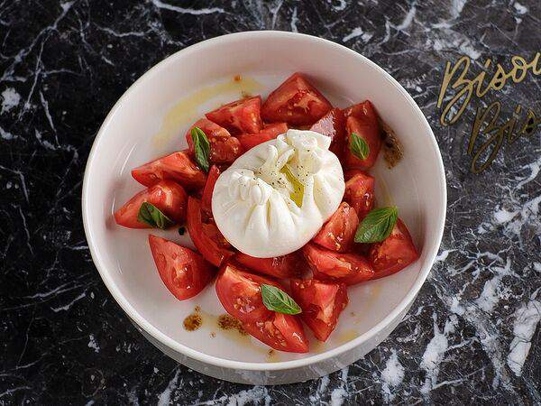 Bisou Bisou Bistro - Буррата с томатами