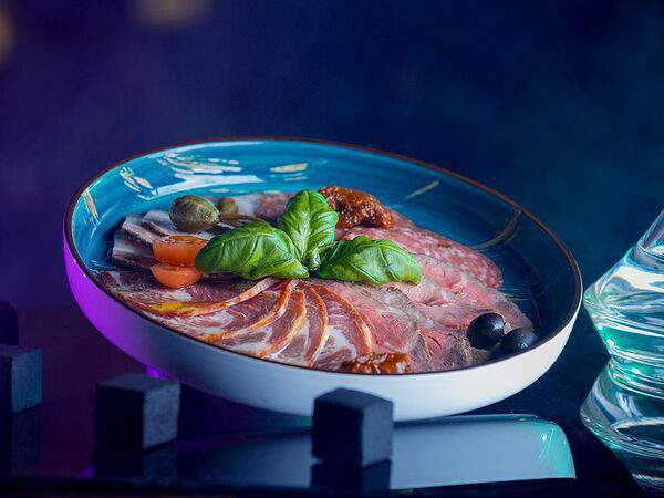 Spletny Lounge - Ассорти из мясных деликатесов