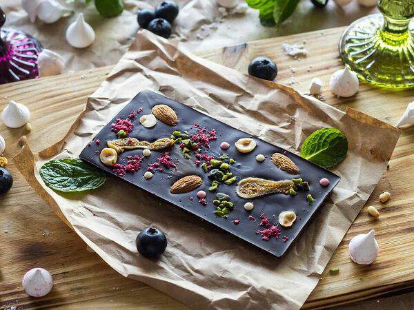 Volna - Шоколад горький с орехами