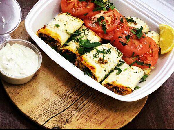 Донер кебаб - Донер-тантуни в тарелке с телятиной