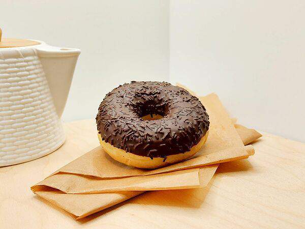 Бриошь пекарня - Донат шоколадный