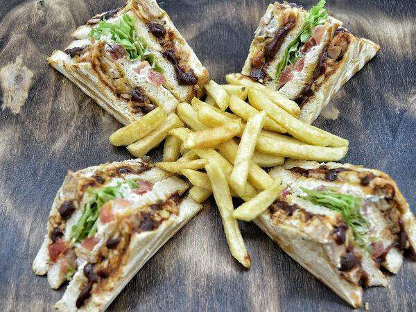 Big Dog - Клаб-сэндвич Барбекю с курицей