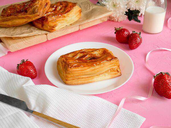 Сдобушка - Дениш с ягодным джемом