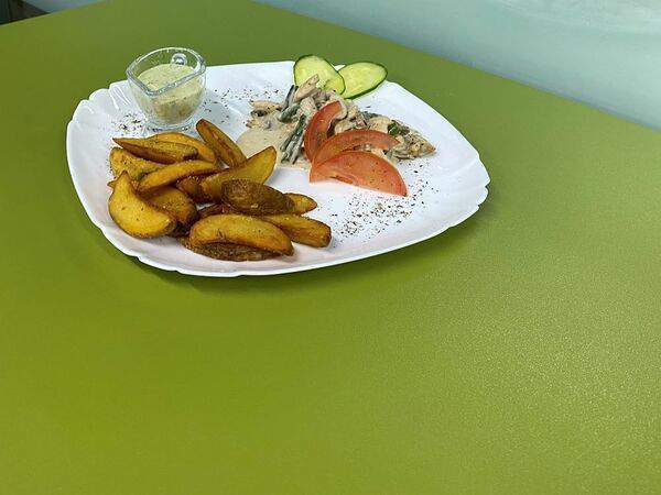 Cactus - Курица в сливочном соусе с картофелем по-домашнему