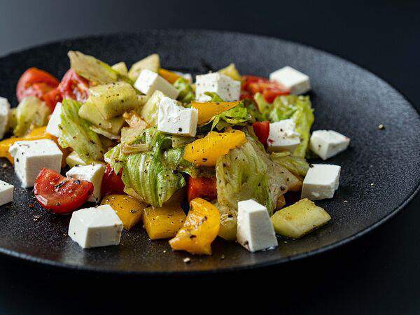 Два веселых гуся - Салат Греческий