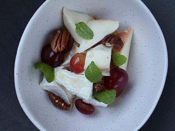 The Odi - Таледжио, камамбер, пекан