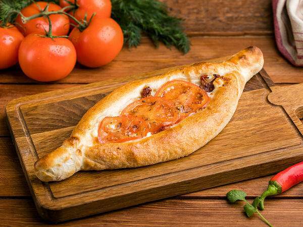 Мама, я дома - Хачапури По-аджарски с помидором