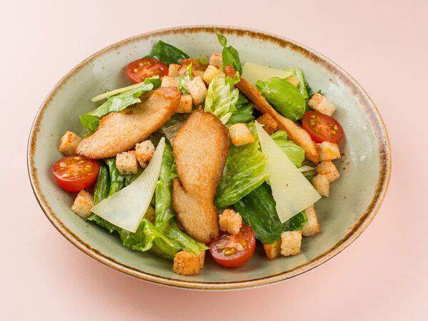 Tulum - Салат Цезарь с курицей