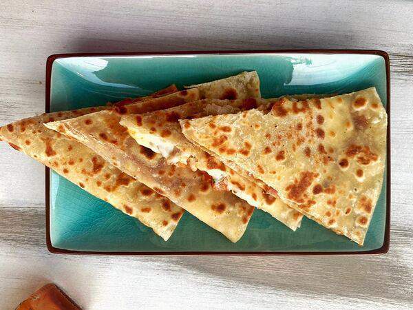 Gringo tacos bar - Кесадилья с креветкой