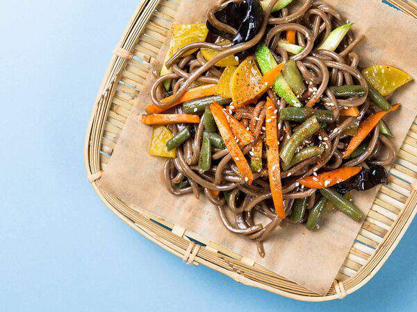 MADAME MARY WONG - Соба с хрустальными овощами