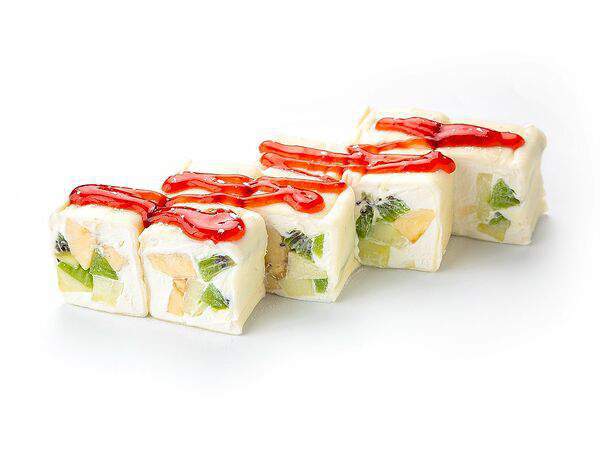 Сушишоп - Сладкий ролл с клубничным соусом