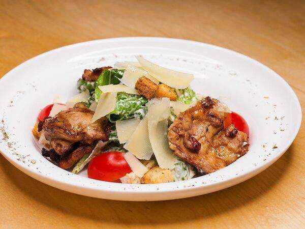 Капитал Grill & Beer - Цезарь с курицей