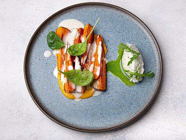 Red wall - Глазированная морковь, фенхель и молодой сыр