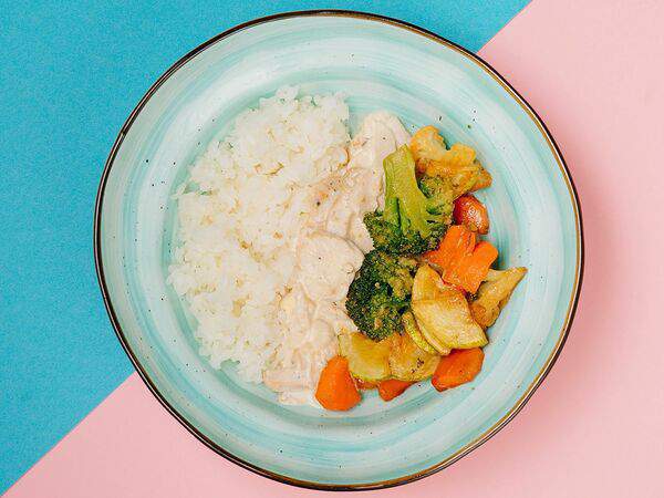 Бобы - Курица в сливочном соусе с рисом