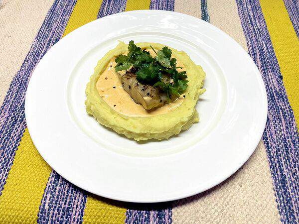 Хата - Филе Трески с картофельным пюре Васаби