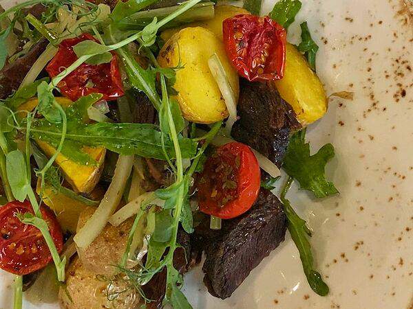 Полианто - Теплый салат с телячьими щечками