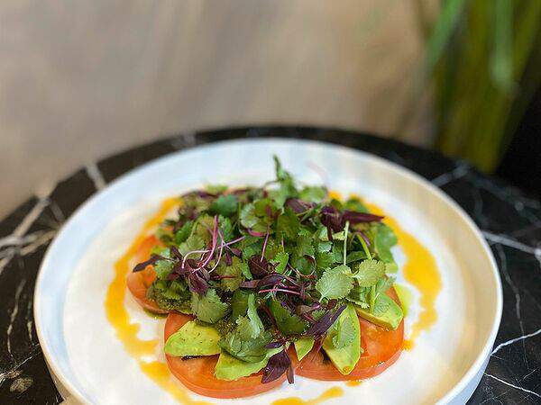 Агата - Розовые томаты и авокадо