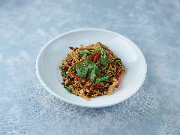 Umami Kitchen - Японский рис с курицей, овощами и яйцом