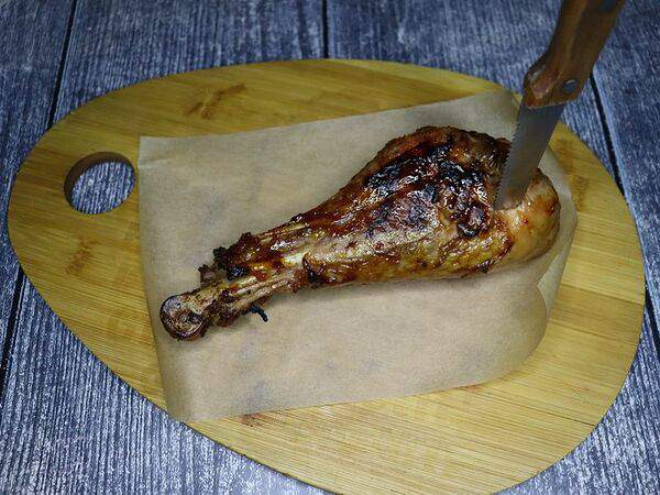 Bretzel - Голень индейки в соусе Унаги