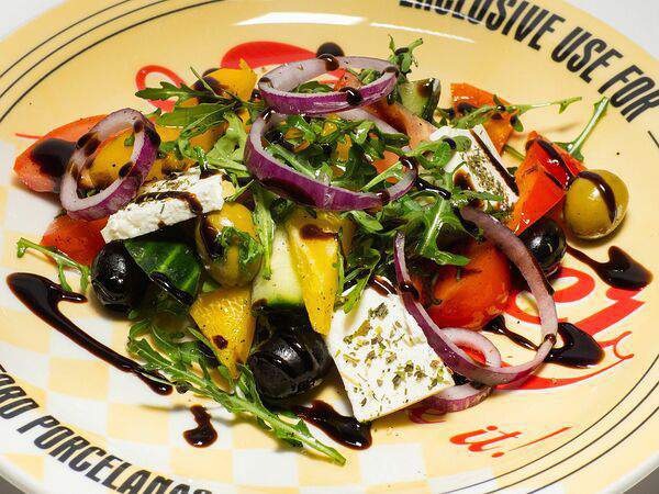 Папа любит мясо - Салат Греческий