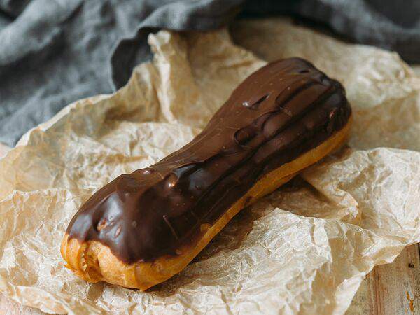 Кафе-пекарня Бенье - Эклер шоколадный