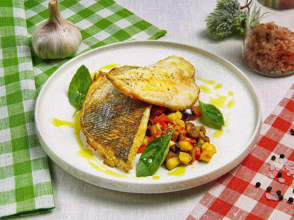 Burrata - Дорадо на подушке из рататуя