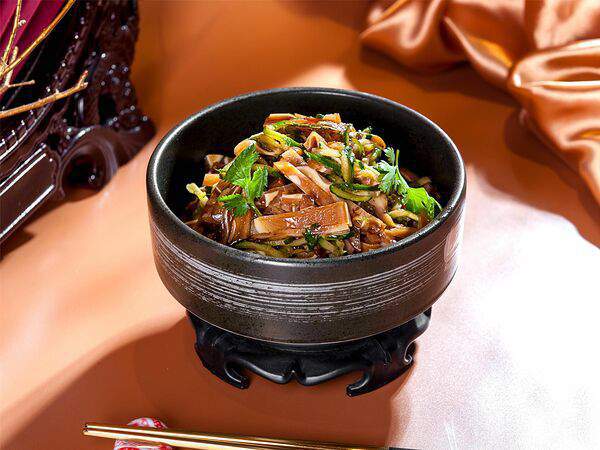 Сhino - Свиные ушки с пикантной заправкой