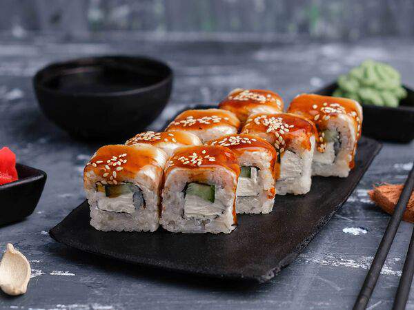 Суши кот - Ролл Филадельфия с угрем