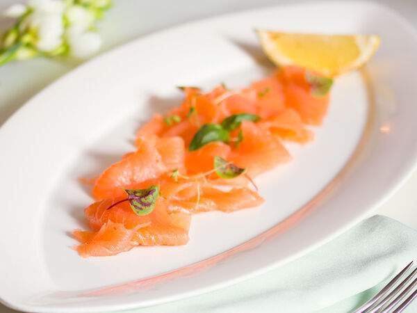 Dolce Vita - Карпаччо из маринованной семги