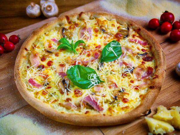 Basilico - Пицца с беконом и грибами