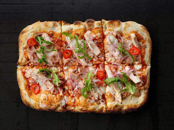 Рис - Римская пицца BBQ с копченостями