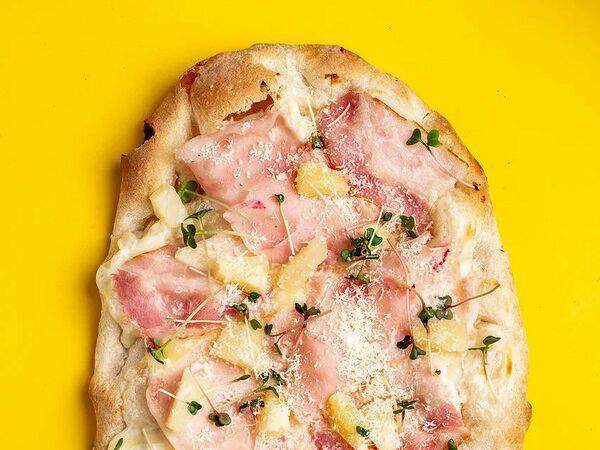 Гугенот пицца - Ананасы-бекон-ветчина