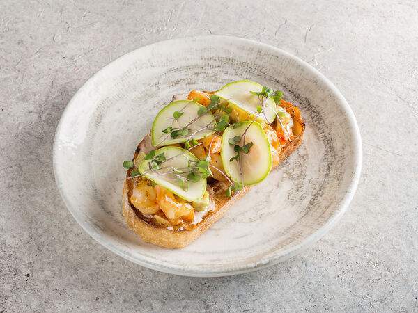 Море рядом - Брускетта с креветками