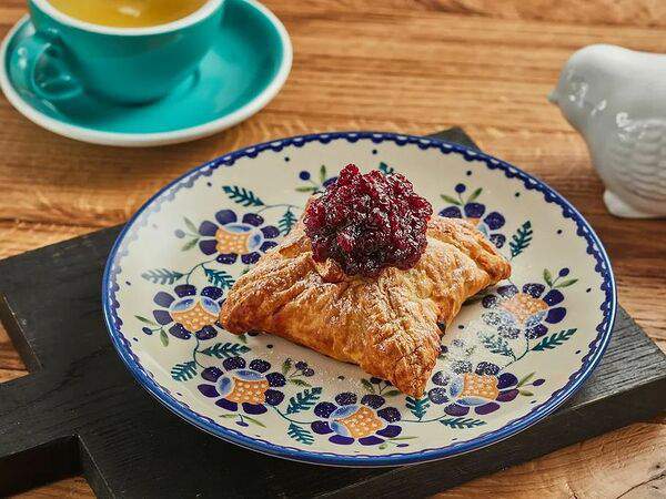 Сыроварня - Ватрушка с брусникой