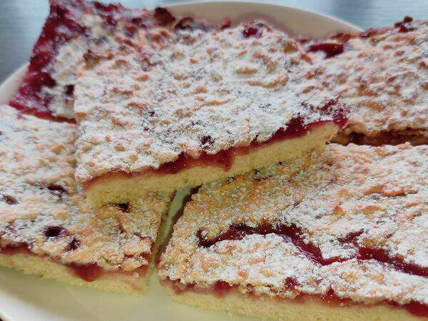 Ника - Пирог с малиновым джемом