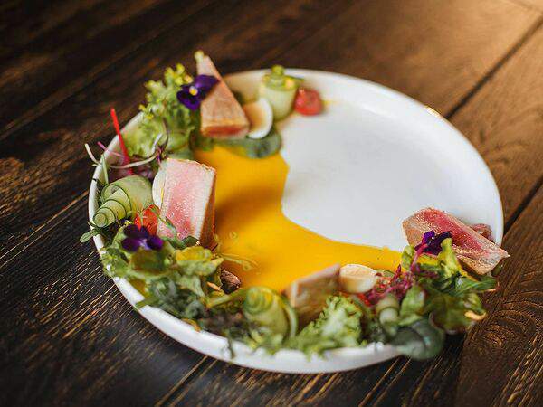 Инжир - Салат с тунцом и клубникой