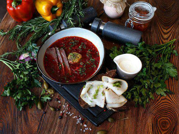 Угли - Борщ с печеным картофелем и шпиком