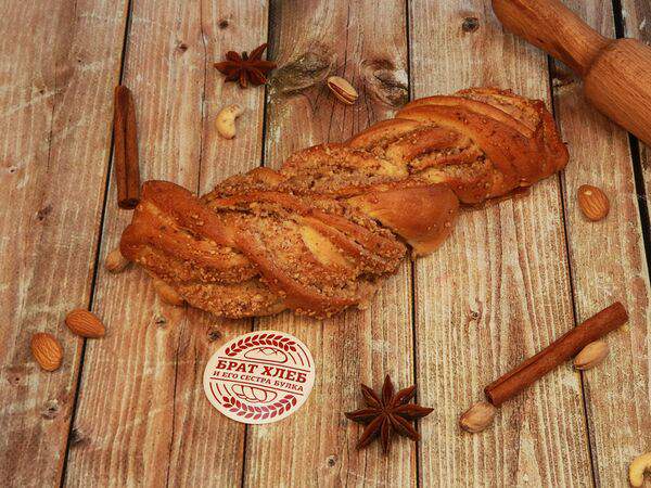 Брат Хлеб и его сестра Булка - Колос с корицей и грецким орехом