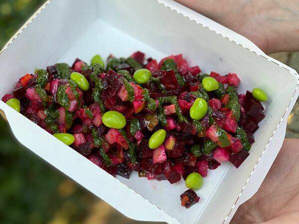 Bodhiartcafe - Винегрет из печеных овощей с соусом песто и бобами эдамаме