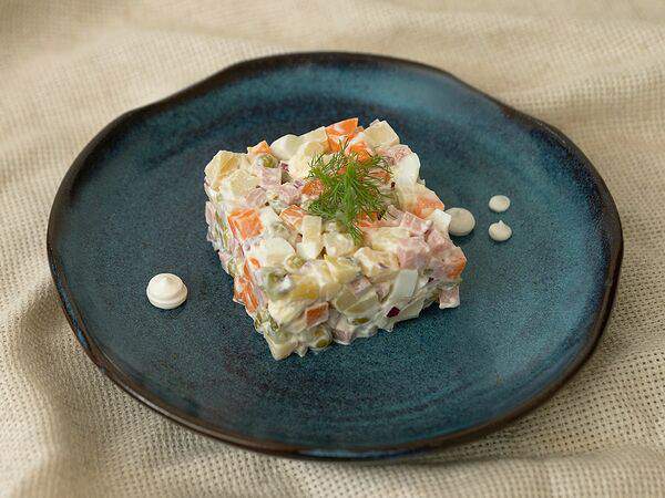 Кафе Театральное - Оливье с ветчиной