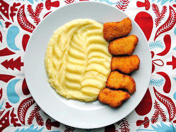 Суп - Картофельное пюре и наггетсы