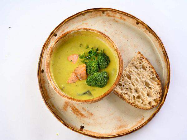 Vitae Healthy Food - Суп на кокосовом молоке с лососем и овощами