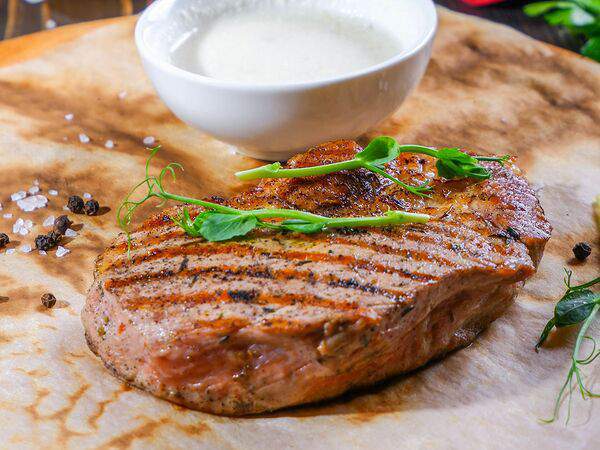 Купец - Стейк из свинины с луковым маринадом