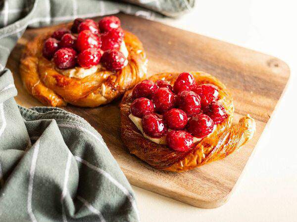 Ленинградские Булочные - Вензель с малиной