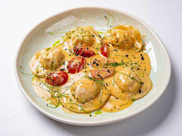 Клево - Равиоли с крабом в соусе Биск