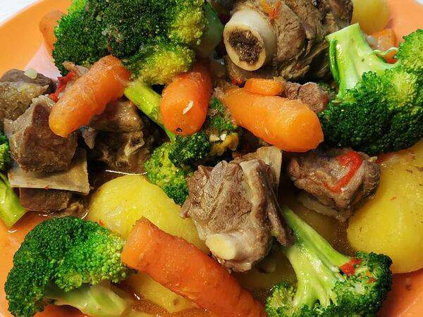 Старая мельница - Рагу из баранины с картофелем и сезонными овощами