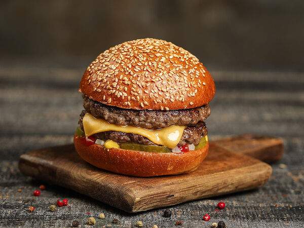 Франклинс Бургер - Двойной Чизбургер