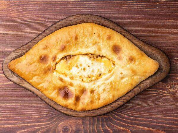 Пхали & хинкали маяк - Пиде с мясной начинкой