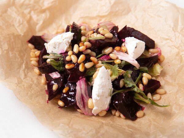 Пицца экспресс 777999 - Салат из печеной свеклы с творожным сыром