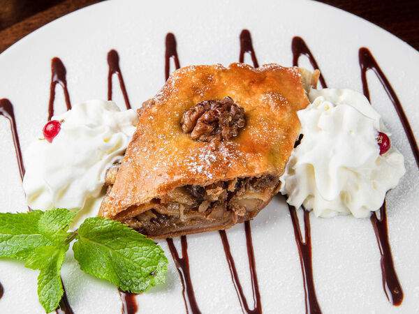 Тонэ - Десерт Пахлава